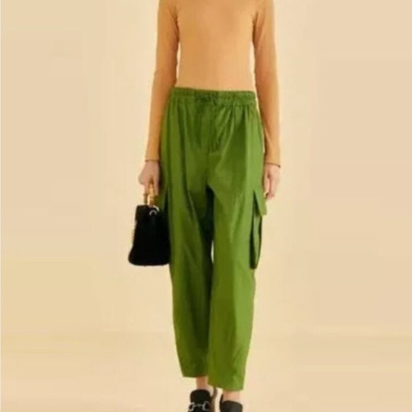 FARM Rio Green Cropped Pants - Picture 4 of 11